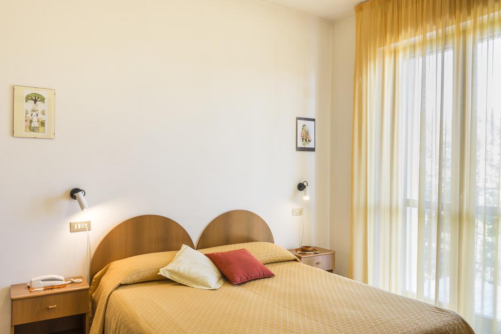 Hotel Cristina San Rocco di Piegara Luaran gambar